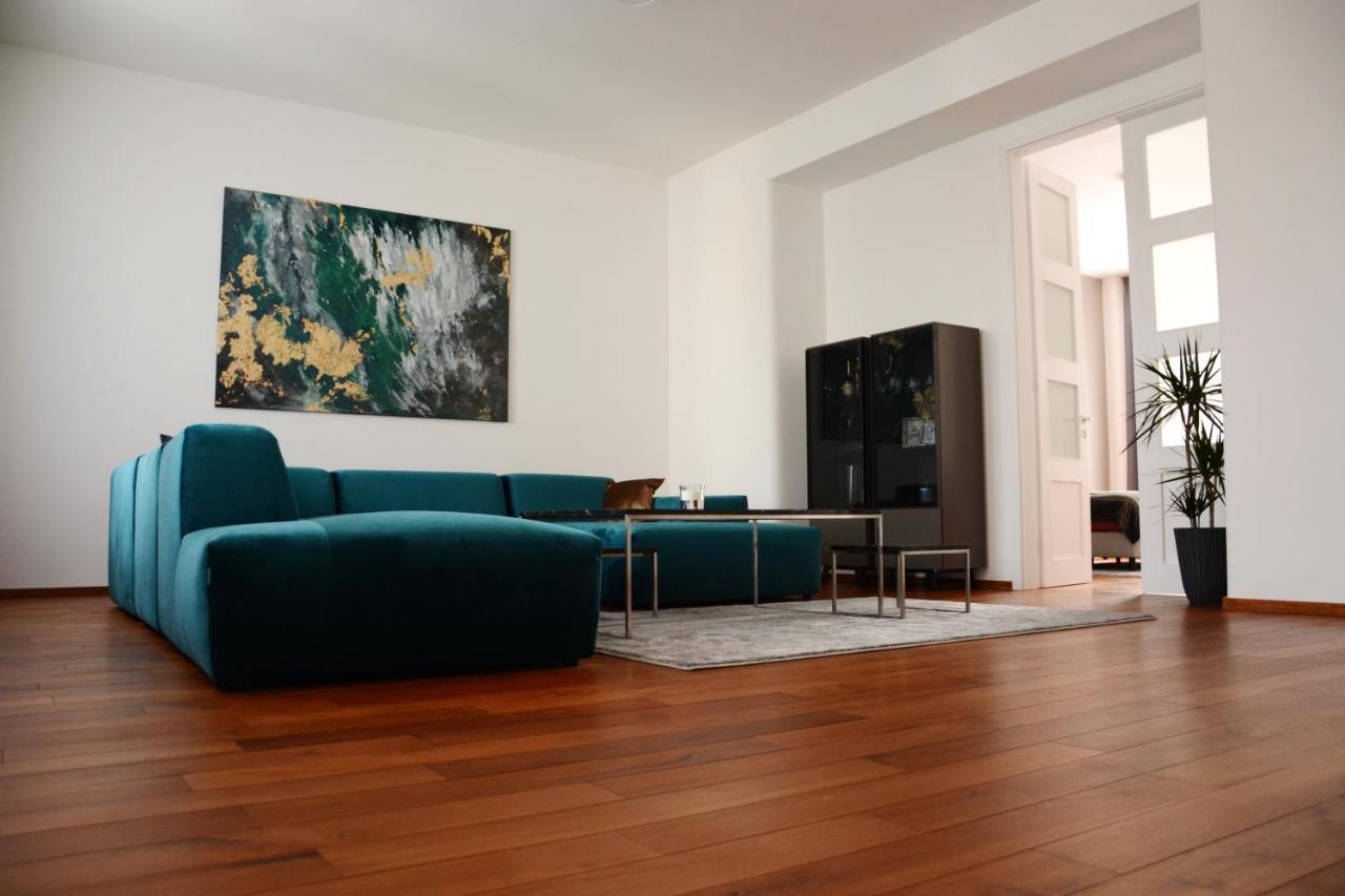 Premium Apartment Near Banska Bystrica Square With Two Big Bedrooms Exterior photo