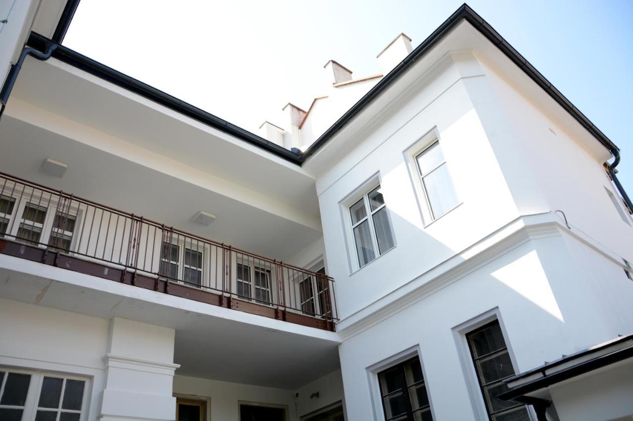 Premium Apartment Near Banska Bystrica Square With Two Big Bedrooms Exterior photo